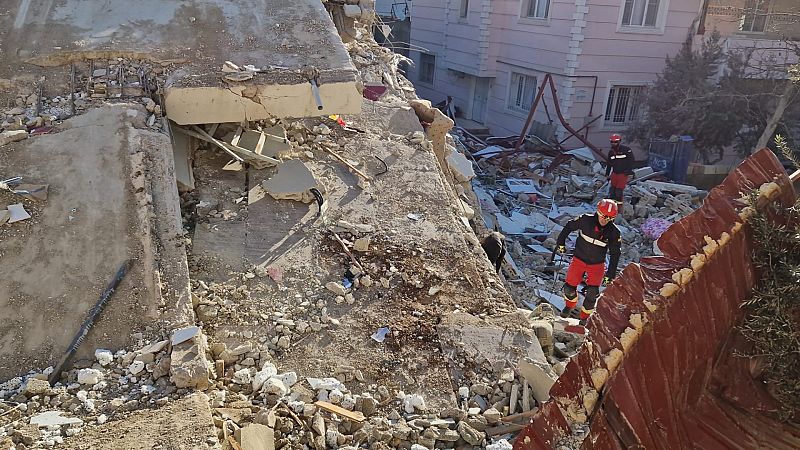 Las Mañanas de RNE con Íñigo Alfonso - Daniel, testigo del terremoto en Turquía: "Hay miedo a otras réplicas" - Escuchar ahora