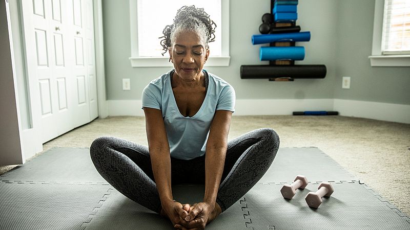 Por tres razones - Yoga como terapia contra el cáncer en la sanidad pública - Escuchar ahor