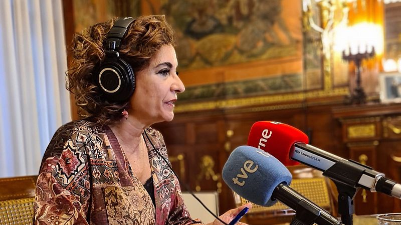 Las Mañanas de RNE con Íñigo Alfonso - María Jesús Montero reconoce tensión por la reforma de la ley del 'solo sí es sí': "Todos los miembros del Gobierno somos responsables" - Escuchar ahora