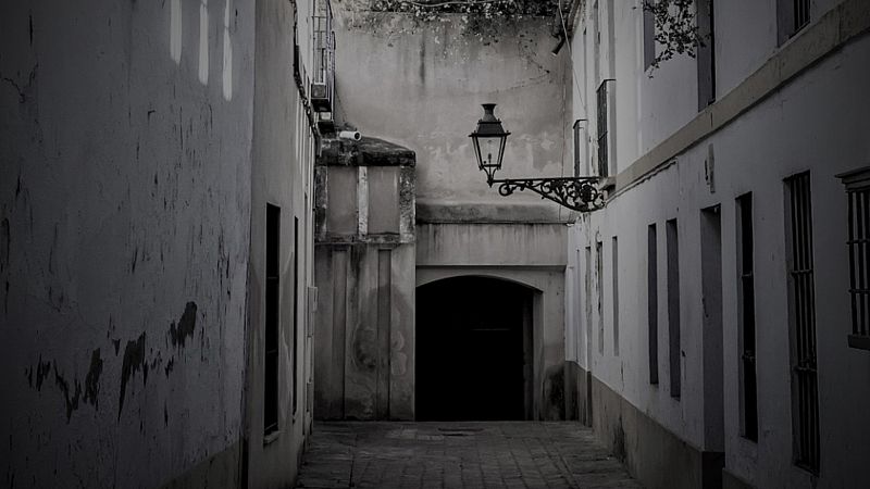 Por tres razones - Recuperar recuerdos de un barrio a través de la digitalización - Escuchar ahora