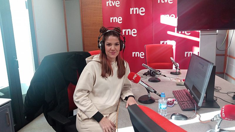 Las Mañanas de RNE con Íñigo Alfonso - 'Ayvee' presenta su disco 'Medusa' donde narra su experiencia de superar una violación - Escuchar ahora