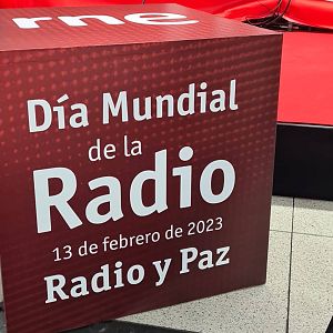 A media mañana - A media mañana - Día Mundial de la Radio y la paz (2) - 13/02/23 - escuchar ahora