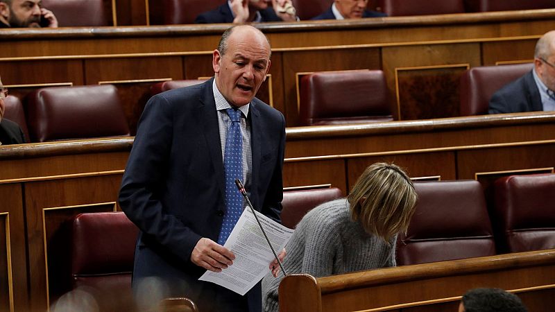 Parlamento RNE - Joseba Agirretxea (PNV) sobre la ley del 'solo sí es sí': "Debería de haber un punto intermedio, pero lo que plantea el PSOE no nos parece mal" - Escuchar ahora