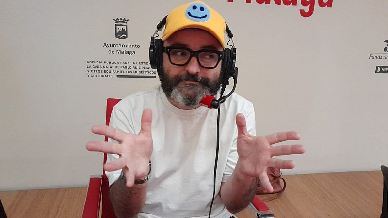 No es un día cualquiera - Hablamos con Javier Calleja artista malagueño - Escuchar ahora