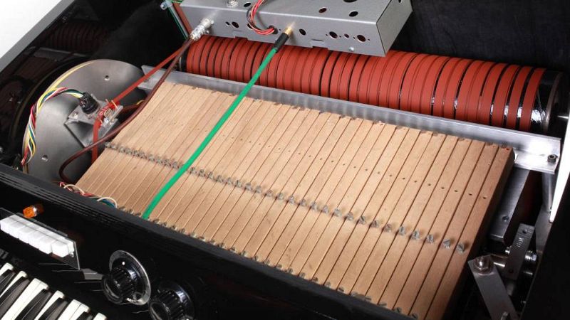 la-orquesta-en-una-caja-el-mellotron-rtve-es