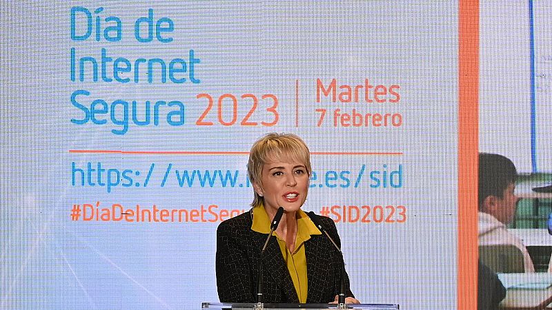 24 horas - Carme Artigas, secretaria de Estado de Digitalización: "Un 30% de la población carece de competencias digitales básicas" - Escuchar ahora