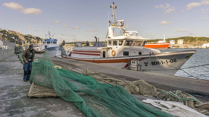 24 horas - Basilio Otero, presidente de la Federación Nacional de Cofradías de Pescadores: "La pesca de arrastre no hace daño si se cumplen las normas europeas" - Escuchar ahora
