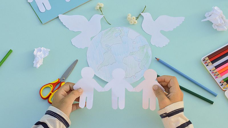 Las Mañanas de RNE con Íñigo Alfonso - Jornadas de la Paz: ensalzar valores de solidaridad a través de cartas a niños ucranianos - Escuchar ahora