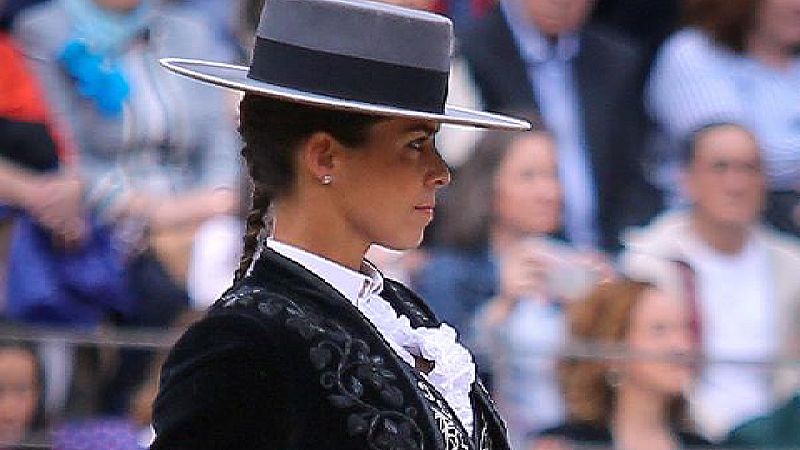 Espacio Toro - Lea Vicens, Sevilla, Fernando Adrián, Murteira, Jarocho, Navalón y Mene - Escuchar ahora