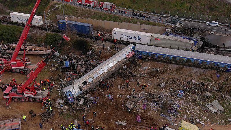Cinco Continentes - Grave accidente ferroviario en Grecia - Escuchar ahora