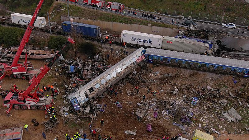 Cinco Continentes - Grave accidente ferroviario en Grecia - Escuchar ahora