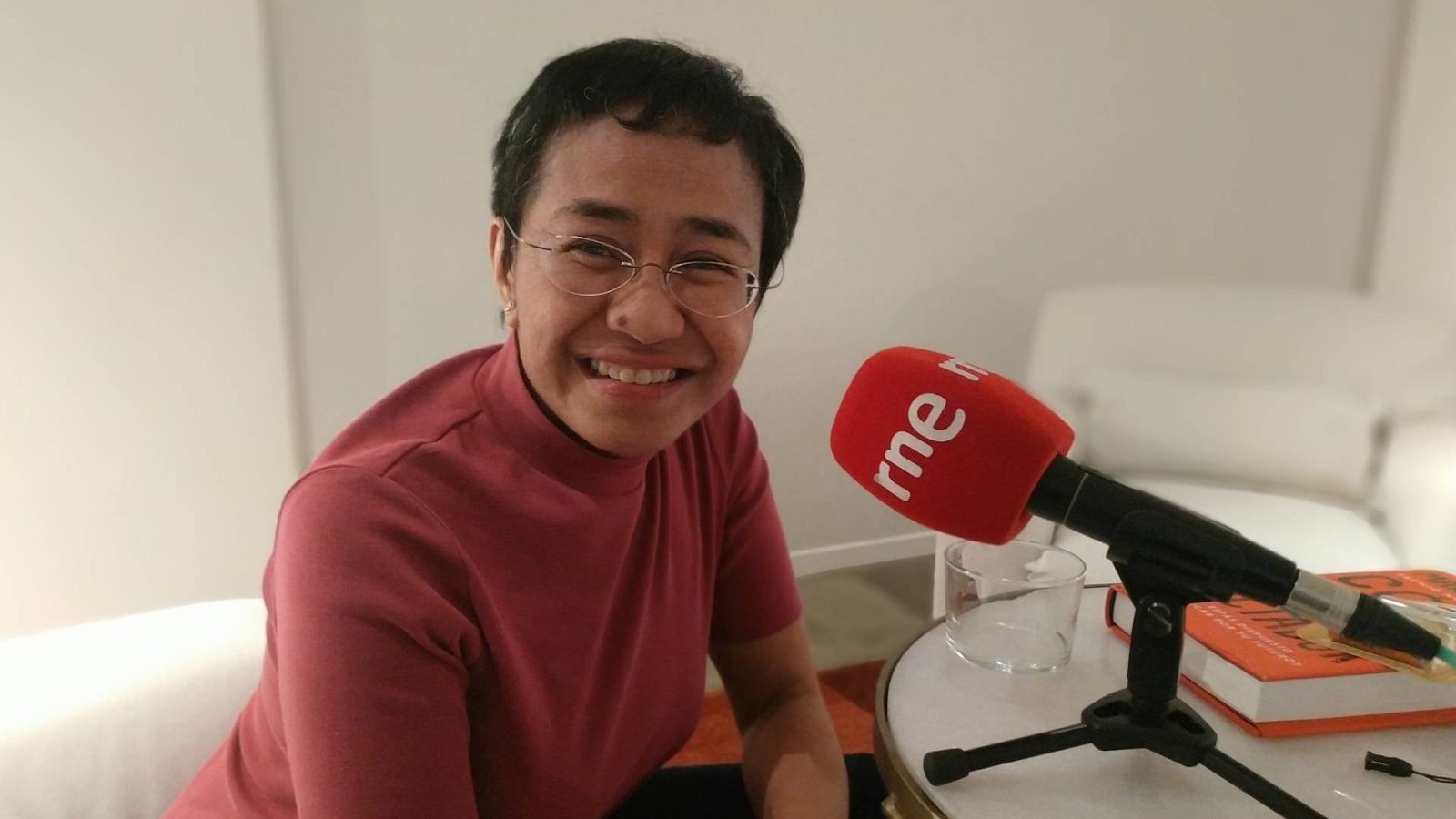 Reportajes 5 continentes - María Ressa, una Nobel contra la dictadura política y tecnológica - Escuchar ahora