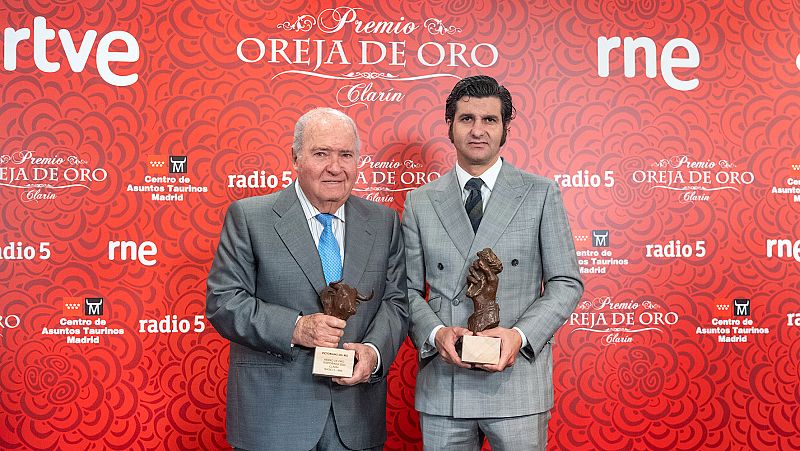 Clarín - Gala de entrega de la Oreja y el Hierro de Oro 2022 - Escuchar ahora