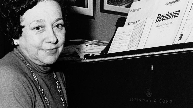 Relato sobre Alicia Larrocha - escuchar ahora 