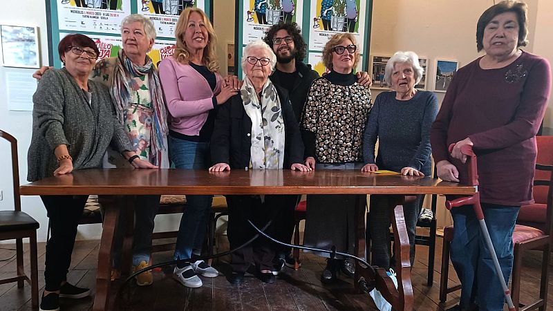 El ojo crítico - 8 mujeres de Triana sueñan con ser actrices, 'Orgullo vieja' - Escuchar ahora