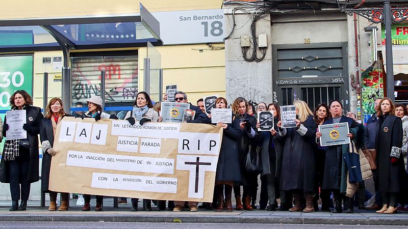 Las Mañanas de RNE - Qué efectos tiene el paro de los letrados judiciales - Escuchar ahora