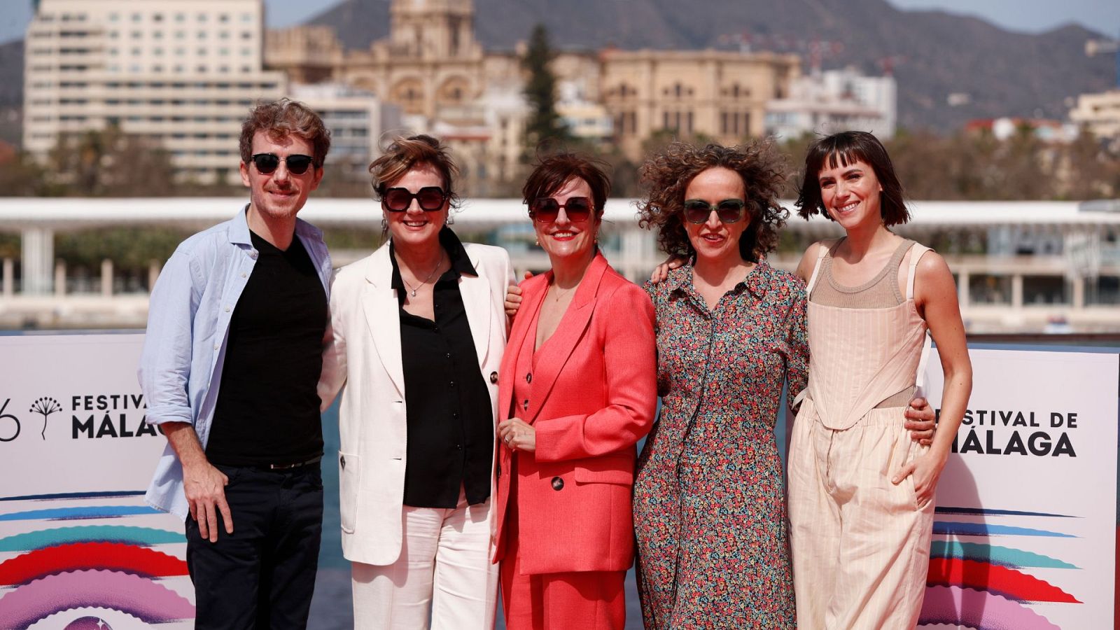 El ojo crítico - 'Alguien que cuide de mi', Elvira Lindo y Daniela Fejerman - Escuchar ahora