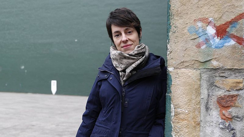 24 horas - Estibaliz Urresola: "Las abejas hablan de la diversidad" - Escuchar ahora