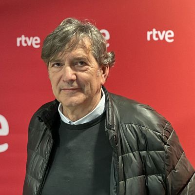 Las tardes de RNE - Gerardo Herrero nos presenta 'Bajo terapia' - escuchar ahora
