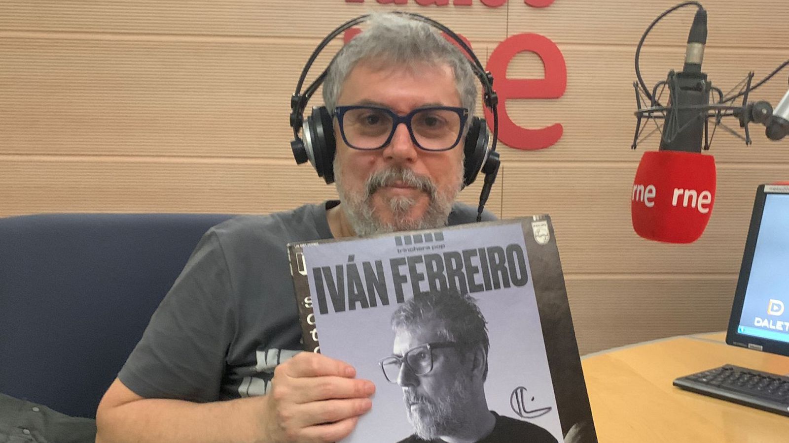 Patio de Voces - Iván Ferreiro y su trinchera POP - 25/03/23 - Escuchar ahora 