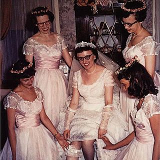 Alguien debería prohibir los domingos por la tarde