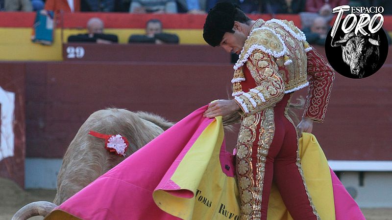 Espacio Toro - Tomás Rufo, Francisco de Manuel y Rafa Serna - Escuchar ahora