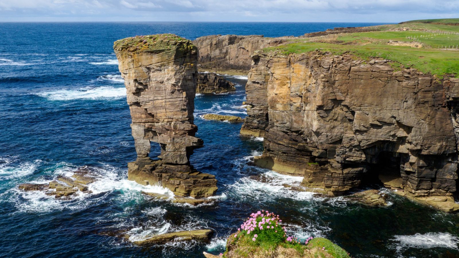 10.000 lugares para viajar con Ángela Gonzalo -  Islas Orcadas, el alma nórdica de Escocia - 14/03/23 - escuchar ahora