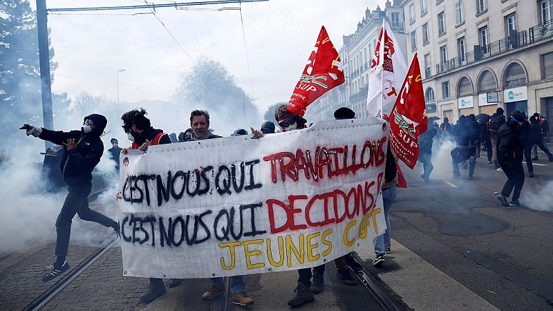 Cinco Continentes - Arrecian las protestas sociales en Francia - Escuchar ahora