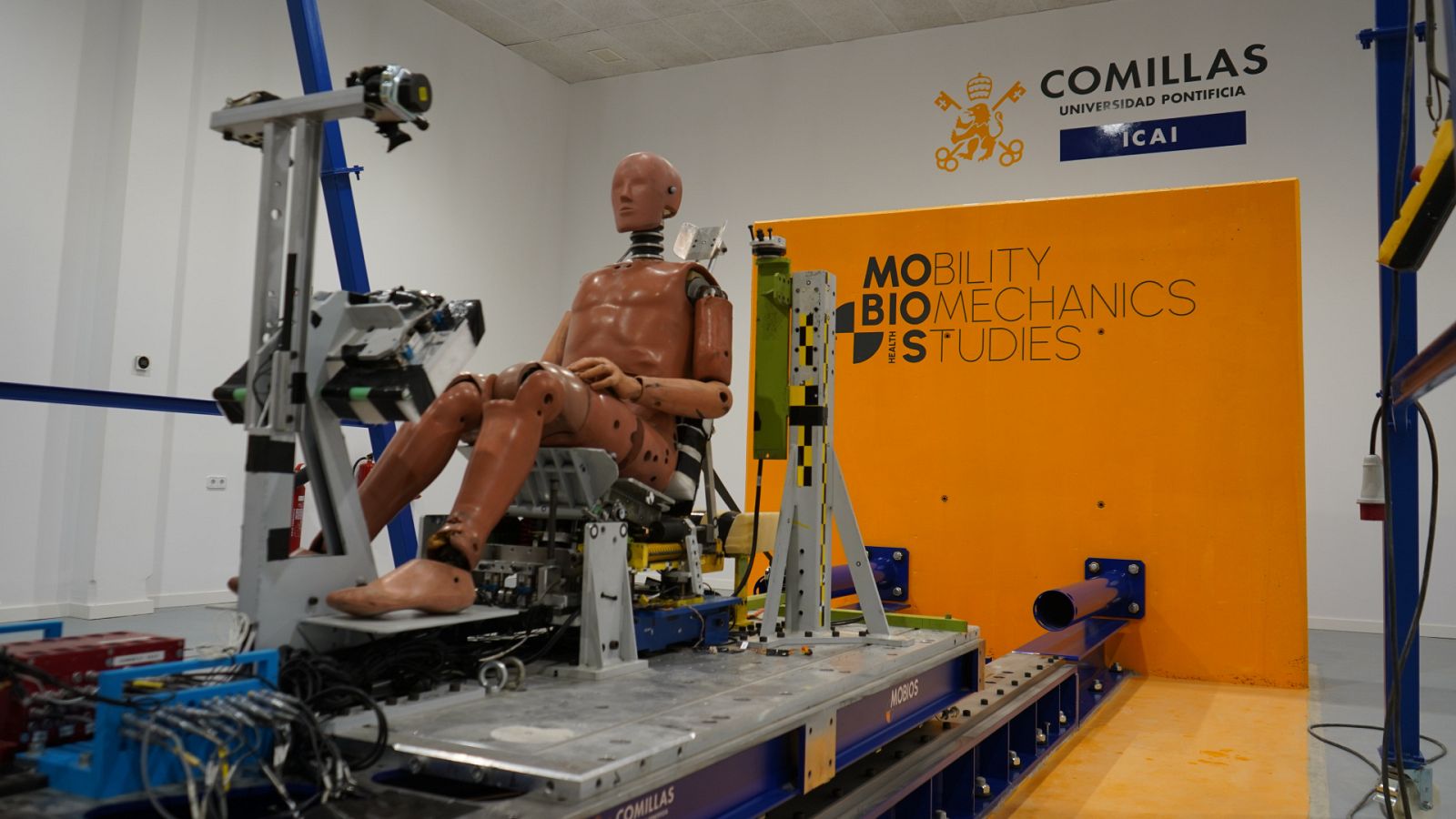 Seguridad vial en Radio 5 - MOBIOS LAB, el Laboratorio de Movilidad, Biomecánica y Salud - 02/04/23 - escuchar ahora