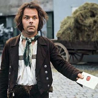 Alguien debería prohibir los domingos por la tarde