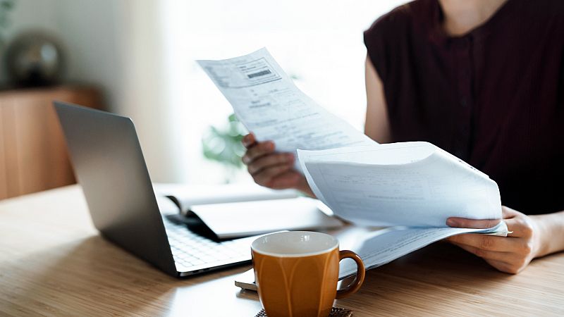 Por tres razones - Si tu banco dice no cubrir los gastos hipotecarios, reclama - Escuchar ahora