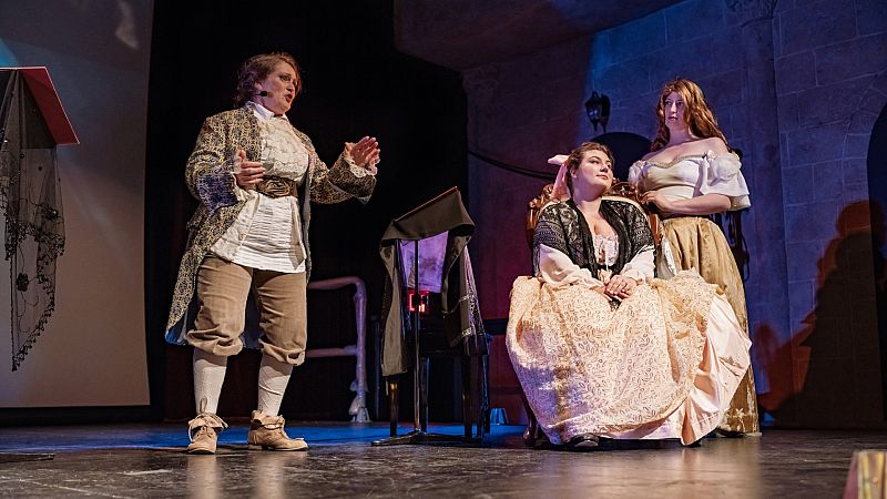 Fondo de armario - La sastrería del Teatro Real - Escuchar ahora