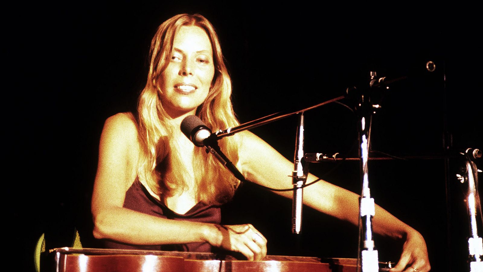 El rey del pop en Radio 5 - Joni Mitchell & Thomas Dolby, 'Shiny toys' - 09/04/23 - escuchar ahora