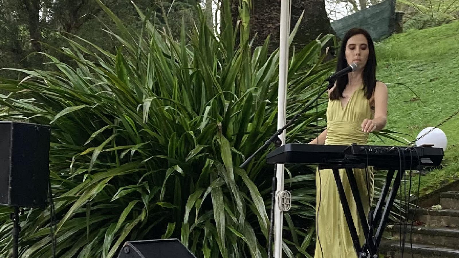 Fluido rosa - Especial Festival Tremor 2023 - 17/04/23 - escuchar ahora