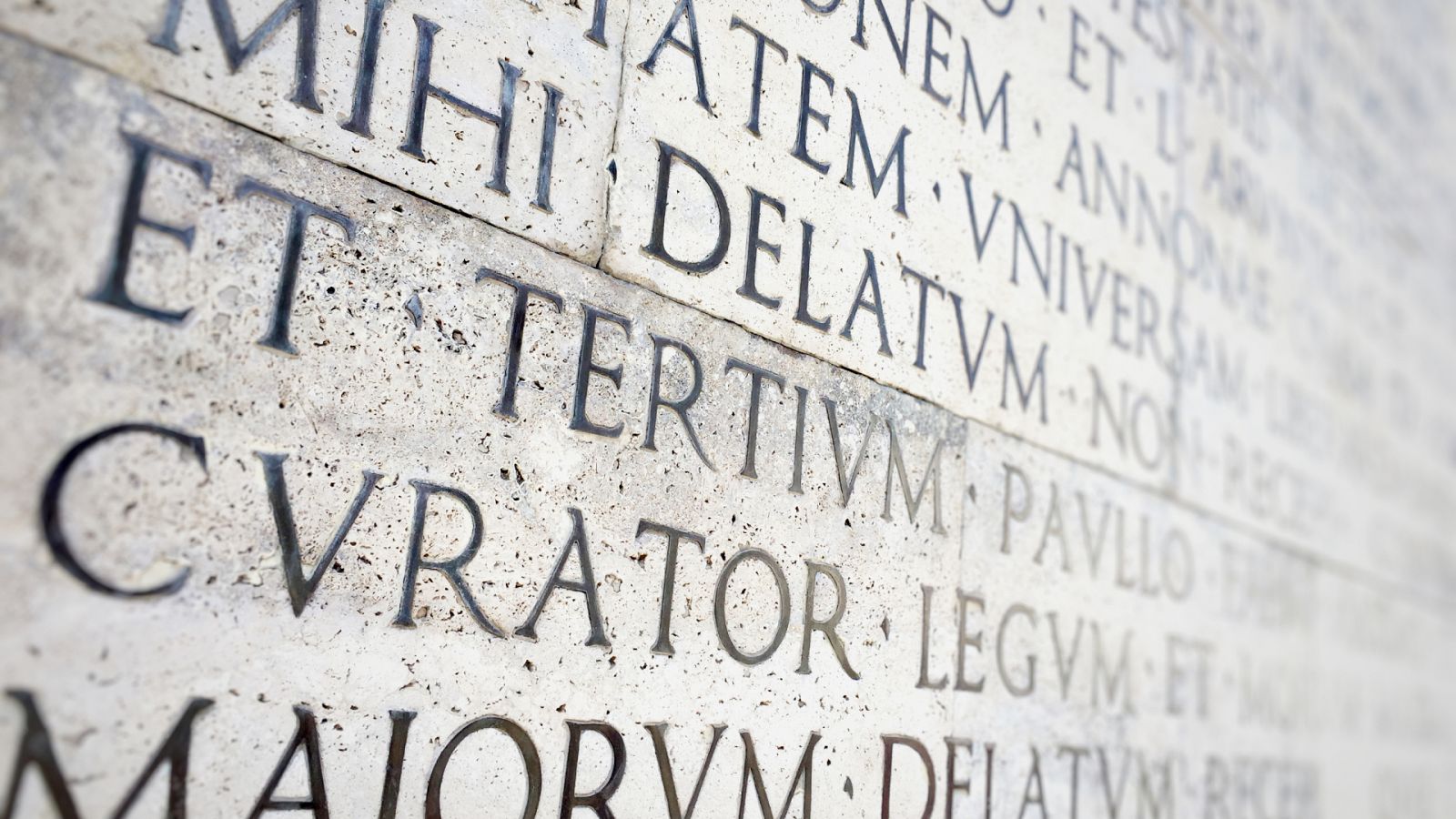 El español urgente con Fundéu - 'Urbi et orbi' - 17/04/23 - escuchar ahora