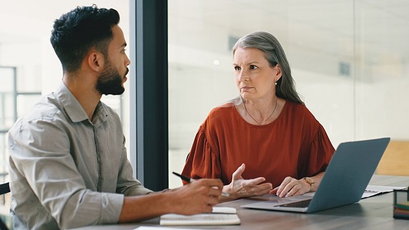 Por tres razones - Cursos para enfrentar el "Y después de la jubilación, ¿qué?" - Escuchar ahora