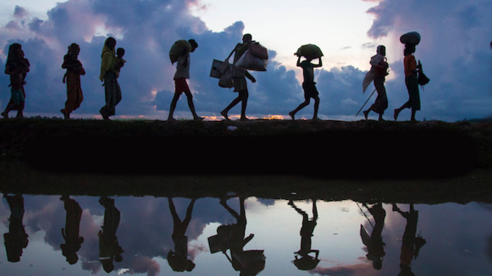 Sumando esfuerzos - 'Vivo, pero no existo'. La realidad de las personas apátridas - 21/04/23 - escuchar ahora