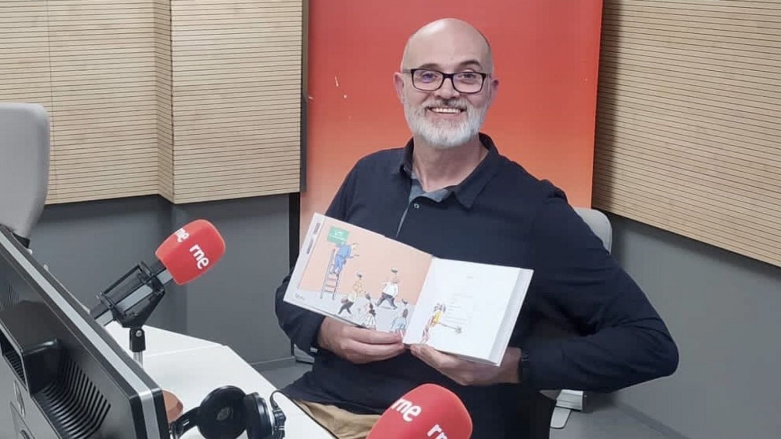 Las tardes de RNE: Puebla: "A través del humor, tengo un optimista escondido" - Escuchar ahora