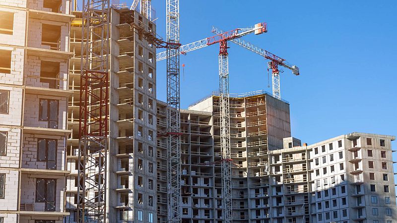 24 horas - Daniel Cuervo, secretario general de APCE: Daniel Cuervo, secretario general de APCE: "La ley de vivienda es un freno para inversores extranjeros y nacionales" - Escuchar ahora 