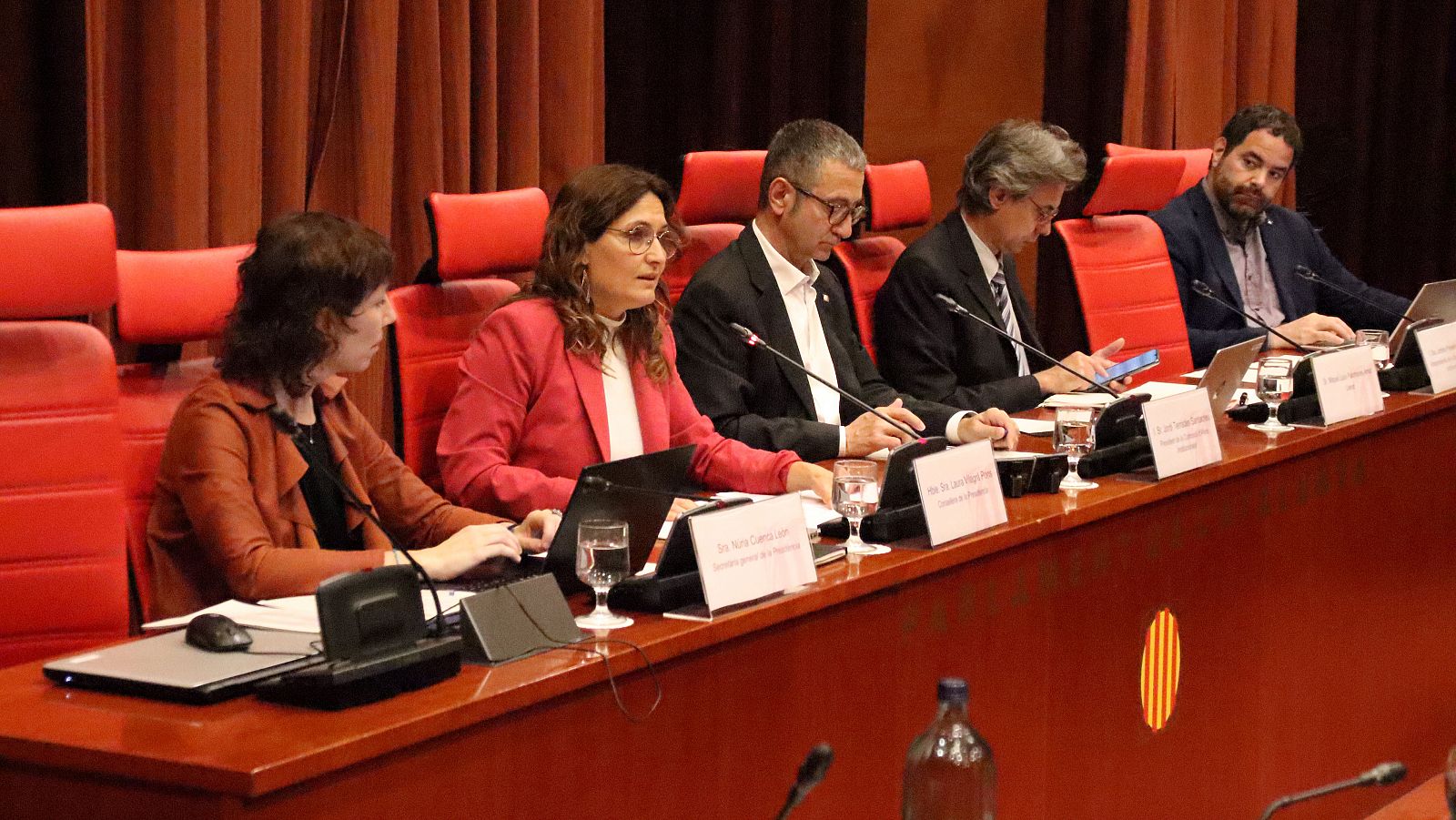 El Govern responsabilitza l'empresa subcontractada del desgavell a les oposicions | ELENA GARCÍA