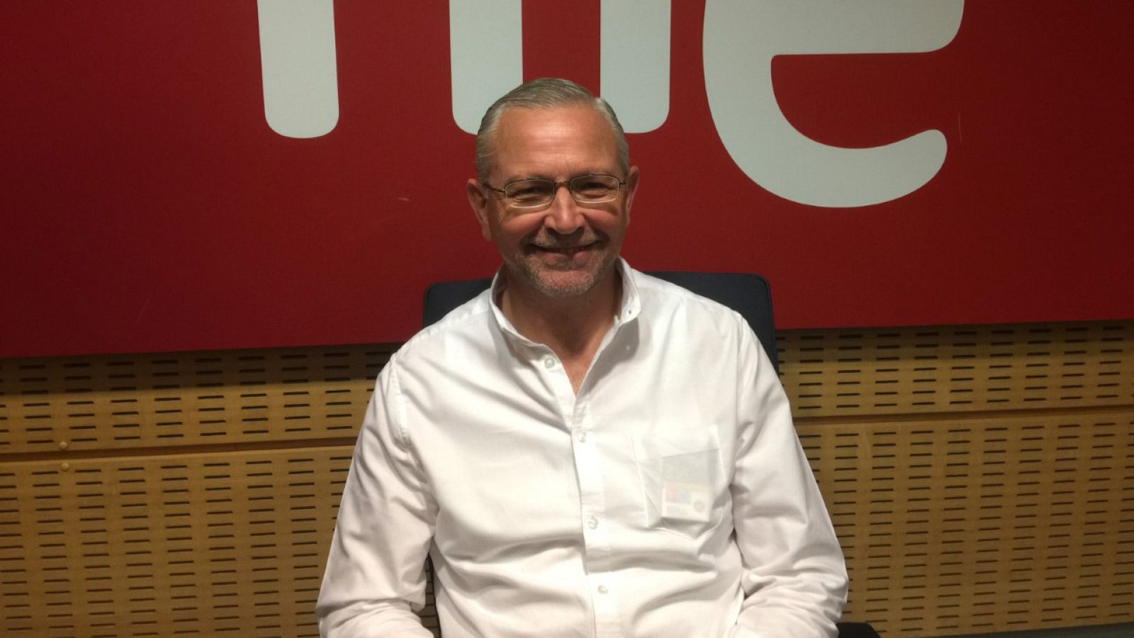 Poesía Exterior - Cuando un poeta calla... ¿se hace el muerto? - 11/05/23 - escuchar ahora