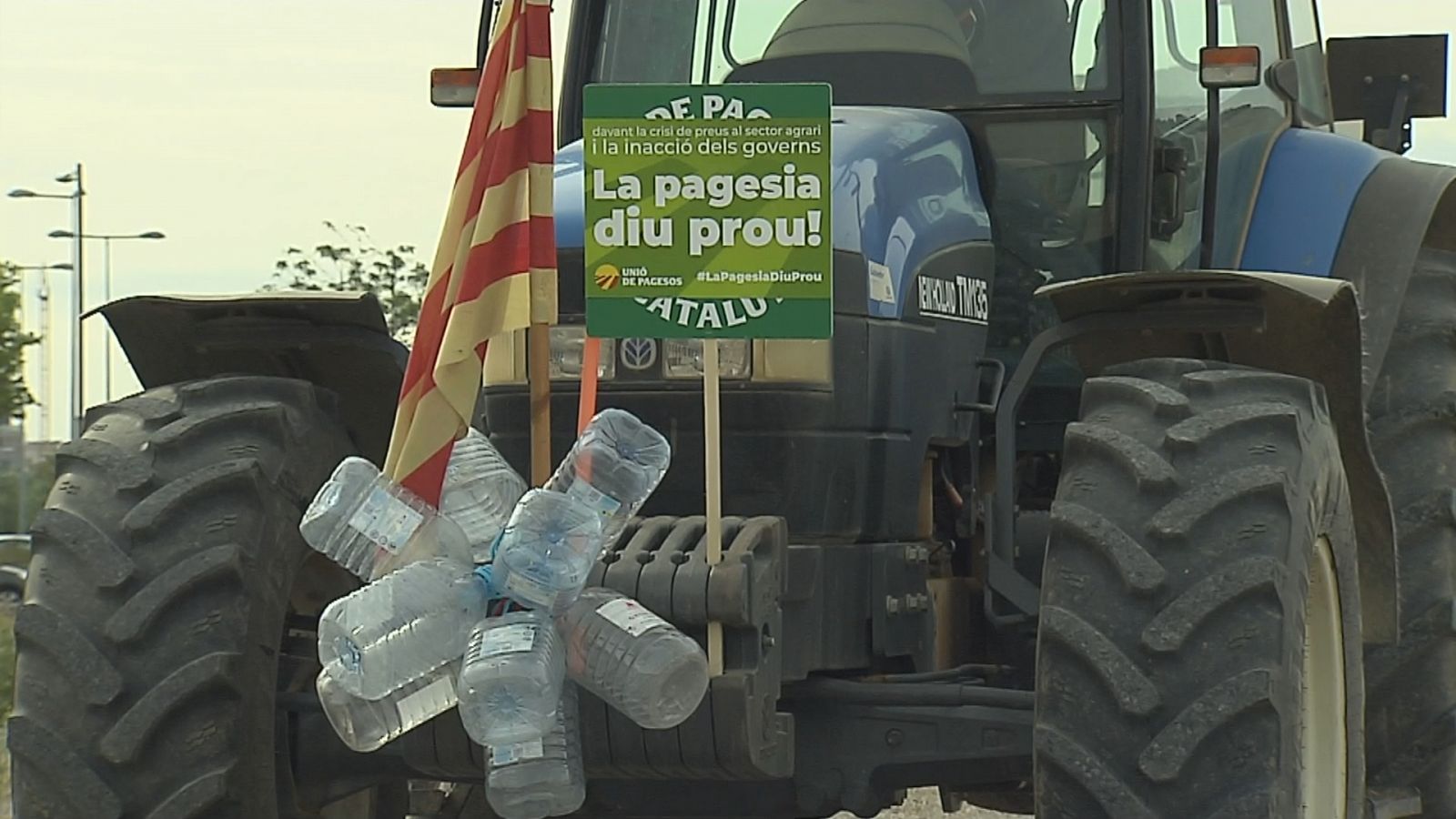 Tractorada a diferents capitals catalanes per protestar contra la gestió de la sequera