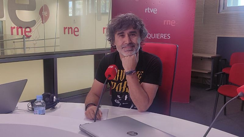 Las Mañanas de RNE con Íñigo Alfonso - Presentación del libro 'Perder la gracia: Cuatro vidas a la mitad': "Creo en el periodismo que tiende puentes y quita etiquetas" - Escuchar ahora