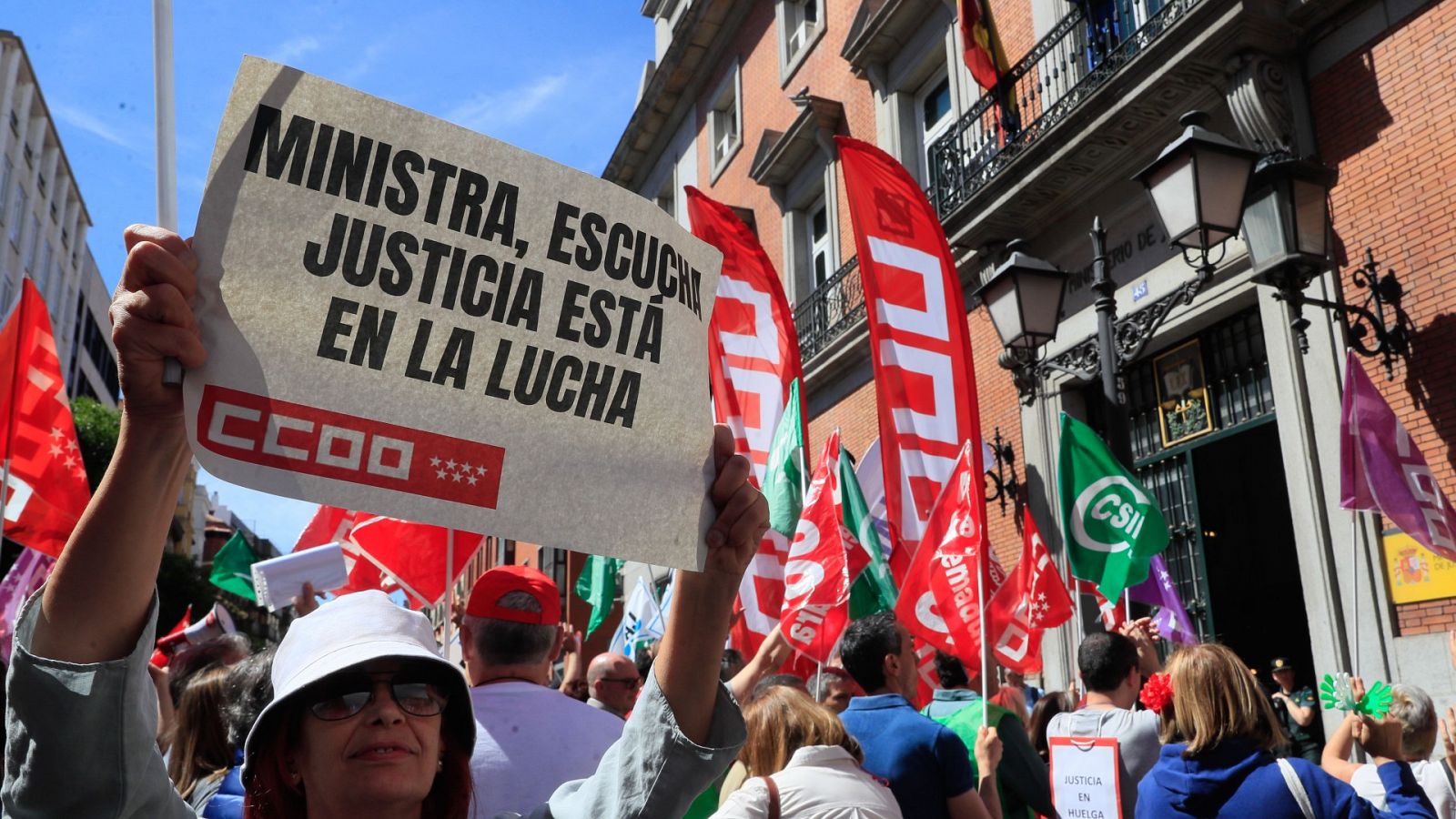 Las Mañanas de RNE - Javier Jordán, responsable de Justicia de CSIF: "Lamentamos la paralización de los procesos, pero el responsable es el Gobierno" - Escuchar ahora
