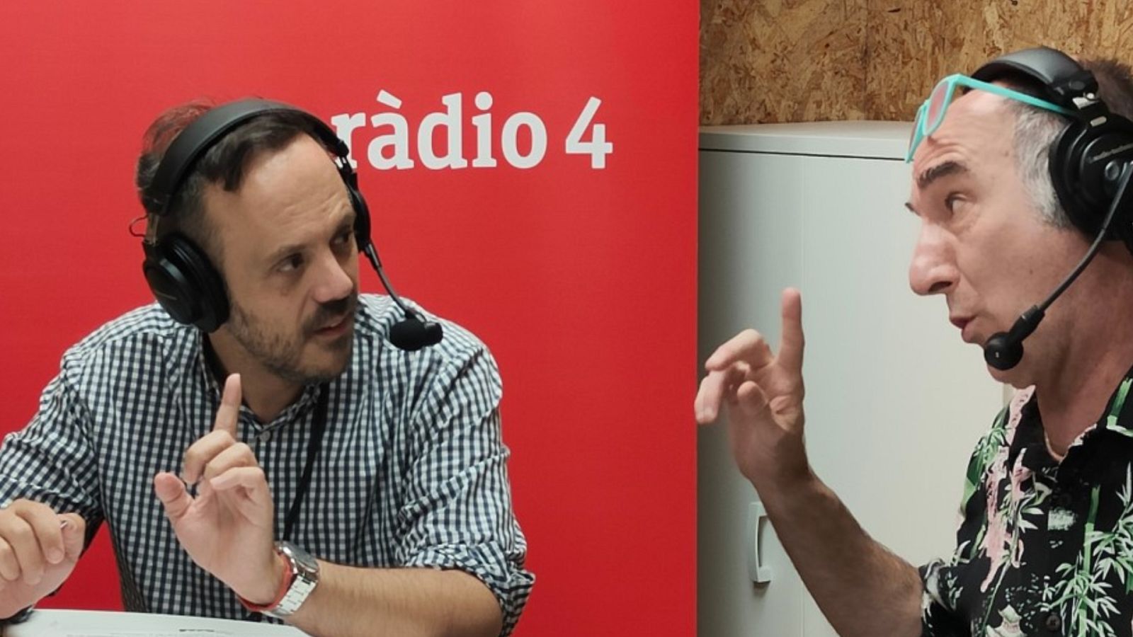 Plurals i Singulars - Premis contra la LGTBIfòbia - Escoltar Ara