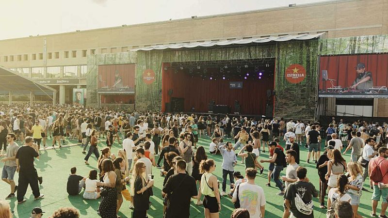 Territori clandest� - Macrofestivals: el forat negre de la m�sica - Escoltar Ara