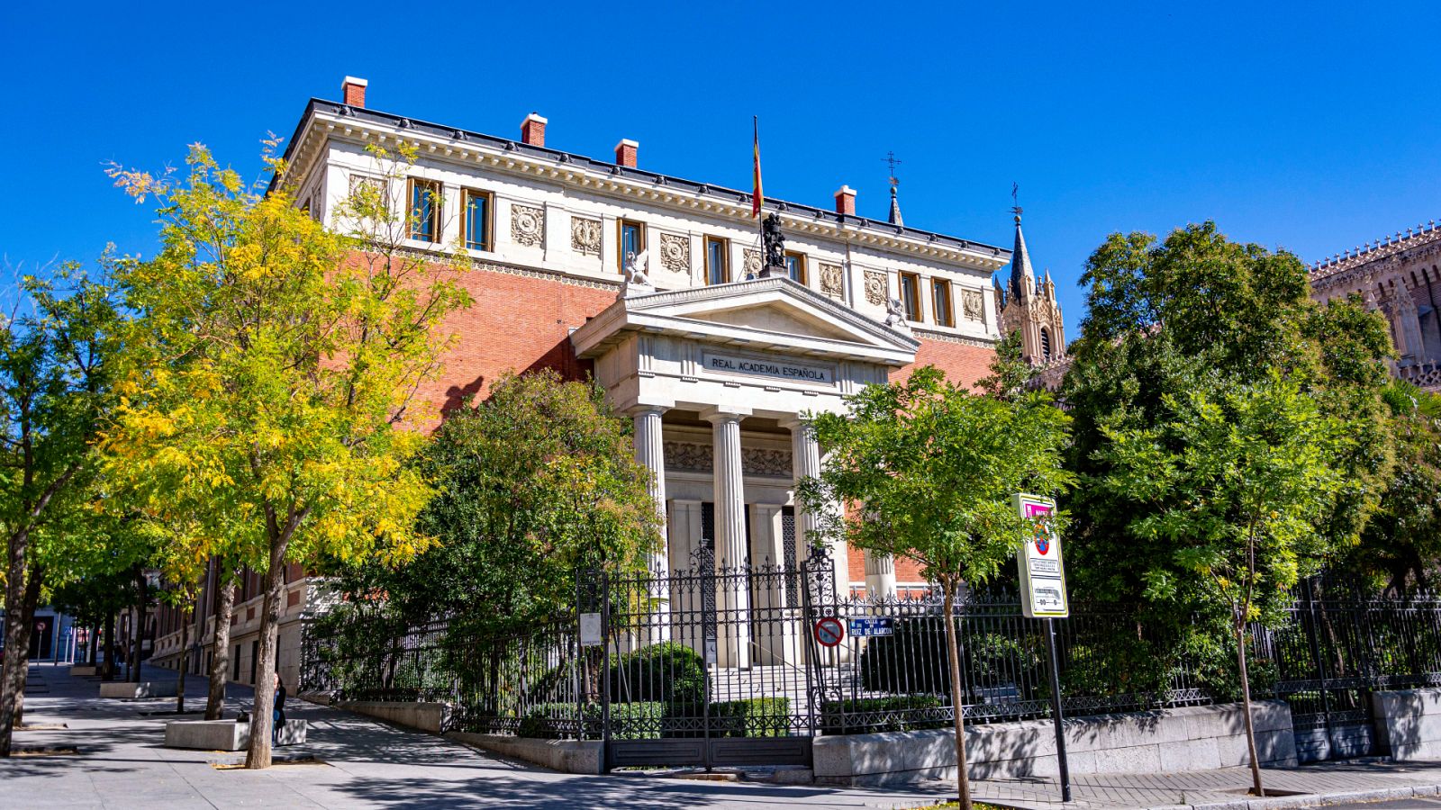 RAE informa - Desus - 25/05/23 - Escuchar ahora