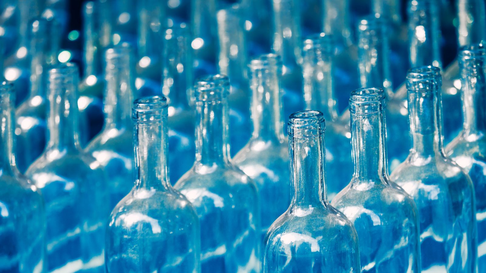 Ciencia por un tubo - ¿Por qué el cristal es transparente? - 25/05/23 - Escuchar ahora