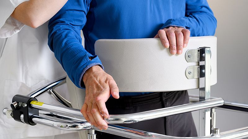 Las Mañanas de RNE con Íñigo Alfonso - Ley ELA: "La falta de recursos económicos familiares acorta su esperanza de vida" - Escuchar ahora