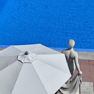 Alguien debería prohibir los domingos por la tarde